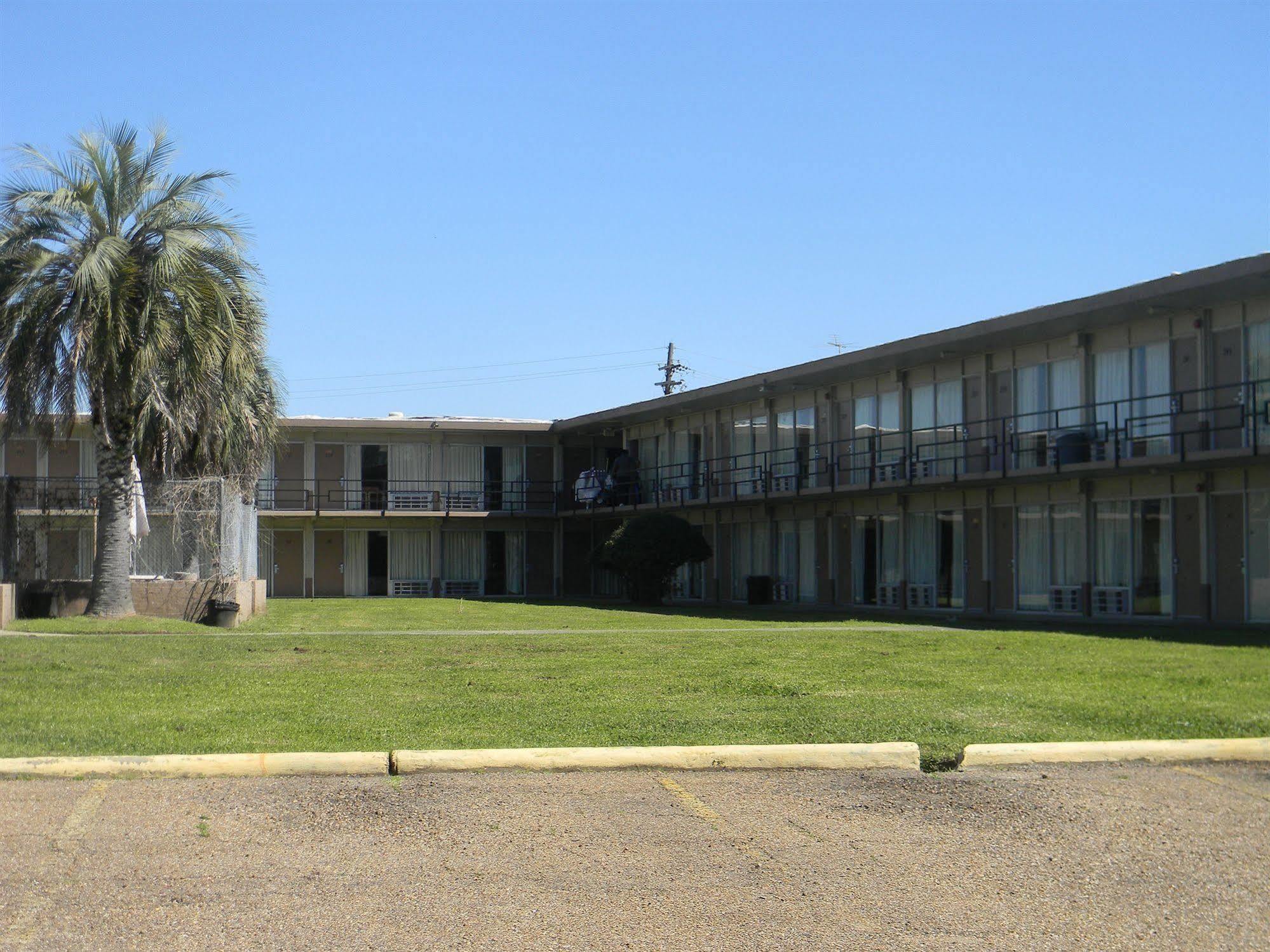 Sunrise Inn Lake Charles Bagian luar foto
